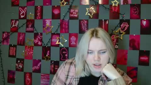 Leyla online show from 12-16-25, 07:13