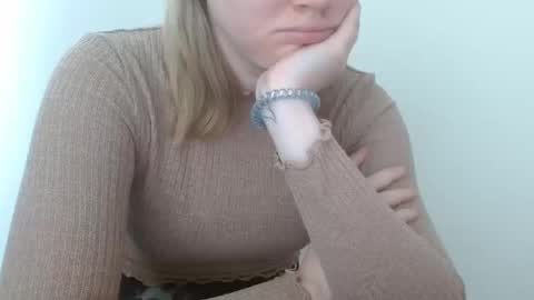 Leyla online show from 05-12-26, 06:10