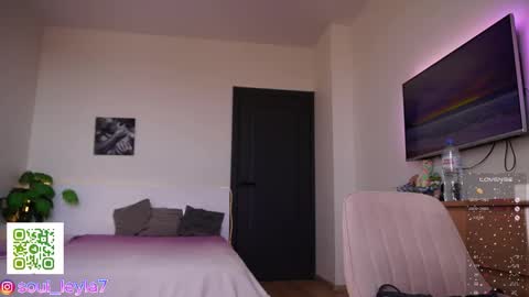 Snapshot of leyla_ly chatting on 03-30-26, 02:12 Leyla ly Ill be here Tuesday Thursday Friday Saturday Sunday online show from 03-30-26, 02:12