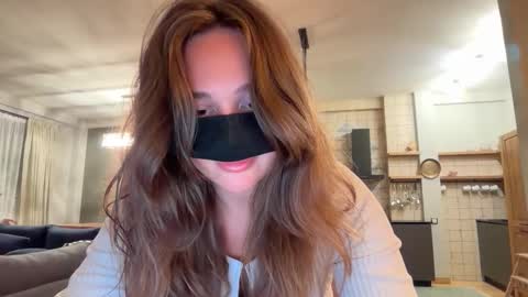 Leyla online show from 09-11-25, 07:47