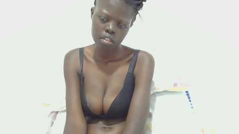 laylani69 online show from 05-08-26, 01:27