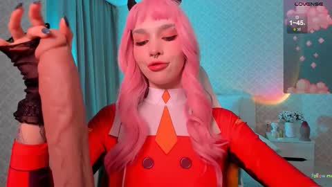 Snapshot of leylanoir chatting on 09-30-25, 03:06 LEA online show from 09-30-25, 03:06