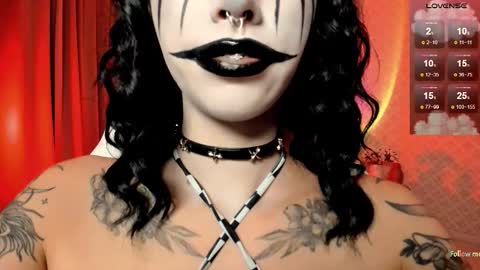 Snapshot of leylanoir chatting on 10-11-25, 03:10 LEA online show from 10-11-25, 03:10