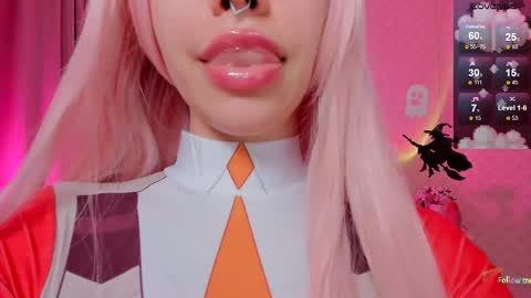 Snapshot of leylanoir chatting on 10-30-25, 03:35 LEA online show from 10-30-25, 03:35