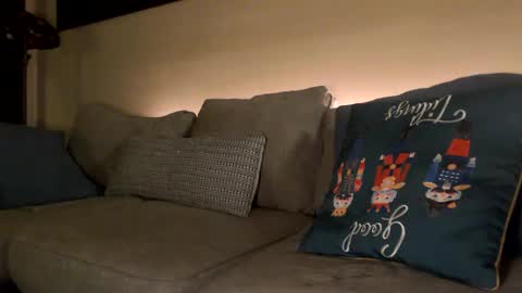 Snapshot of lezzrene chatting on 12-11-24, 05:53 Hornystonerchick online show from 12-11-24, 05:53