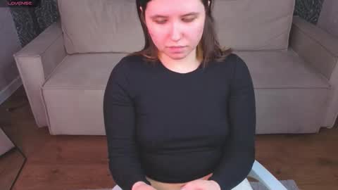 Snapshot of li__crystal chatting on 03-10-26, 01:10 Li online show from 03-10-26, 01:10