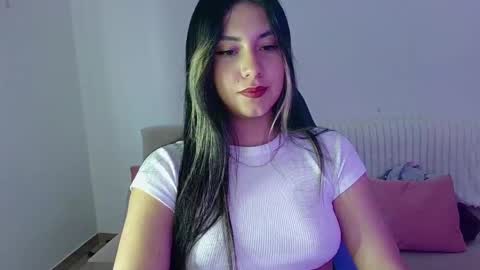 Snapshot of lia_14_ chatting on 05-01-26, 10:36 Lia online show from 05-01-26, 10:36