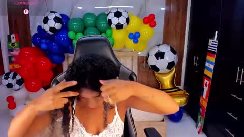 lia_16_ online show from 06-25-26, 11:04