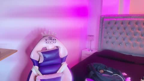 Lia  online show from 05-06-26, 04:08