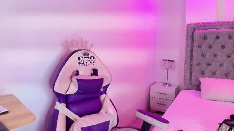Lia  online show from 06-12-26, 04:00