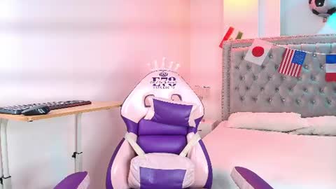 Lia  online show from 06-26-26, 04:06