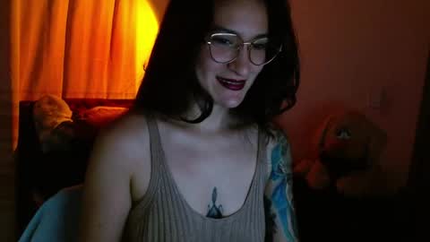Snapshot of lia_ana_ chatting on 05-13-26, 06:22 liliana online show from 05-13-26, 06:22