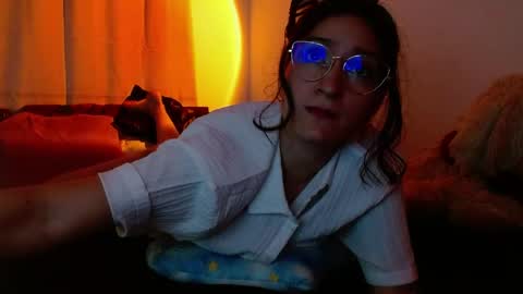 Snapshot of lia_ana_ chatting on 05-16-26, 10:36 liliana online show from 05-16-26, 10:36
