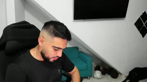 Snapshot of lia_and_felipe chatting on 06-26-26, 10:14 Lia y Felipe -- online show from 06-26-26, 10:14