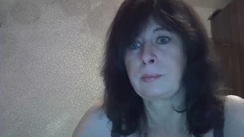 Snapshot of lia_ang chatting on 11-12-25, 11:10 lia_ang online show from 11-12-25, 11:10