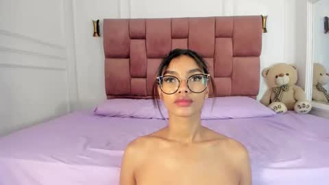 Snapshot of lia_girl2 chatting on 01-04-25, 07:34 Lia online show from 01-04-25, 07:34