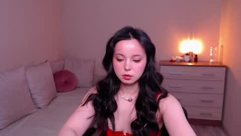 L I A online show from 04-28-26, 02:00