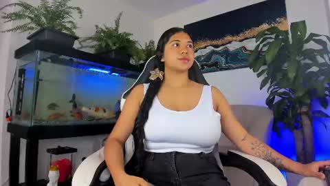Snapshot of lia_lovelly chatting on 06-15-26, 07:05 lia_lovelly online show from 06-15-26, 07:05