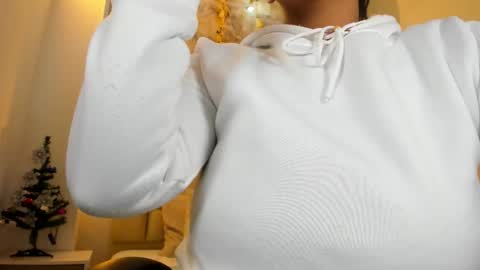 lia_mariana online show from 12-13-25, 09:20