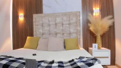 Lia online show from 02-07-26, 01:04