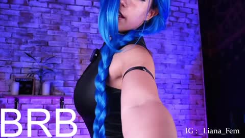 Snapshot of lia_owo chatting on 12-13-24, 11:23 Liana online show from 12-13-24, 11:23