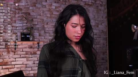 Snapshot of lia_owo chatting on 01-16-25, 02:30 Liana online show from 01-16-25, 02:30