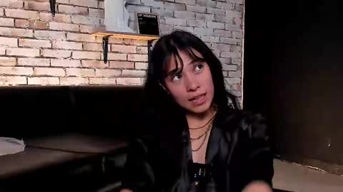 Snapshot of lia_owo chatting on 03-10-25, 05:39 Liana online show from 03-10-25, 05:39