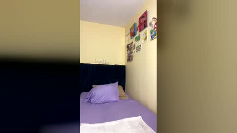 Little Queen Lia  online show from 01-11-26, 04:45