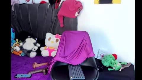 Snapshot of lia_rip01 chatting on 09-19-25, 04:18 lia_rip01 online show from 09-19-25, 04:18