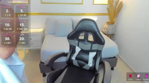 Lia  online show from 10-10-25, 02:32