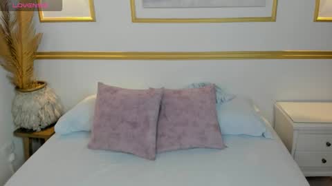 Lia  online show from 10-26-25, 02:17