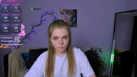 Snapshot of lia_sunset chatting on 09-13-25, 09:47 Lia online show from 09-13-25, 09:47