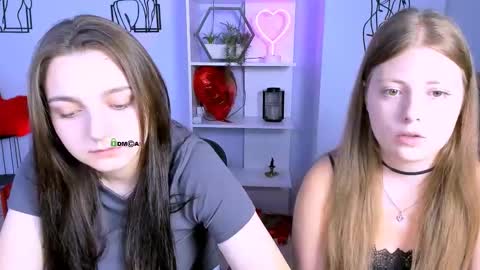 Snapshot of lia_sunset chatting on 09-15-25, 05:51 Lia online show from 09-15-25, 05:51