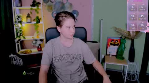 Snapshot of lia_sunset chatting on 09-18-25, 08:27 Lia online show from 09-18-25, 08:27