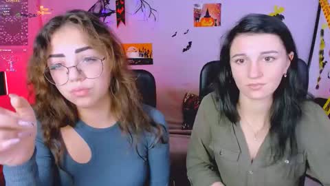 Snapshot of lia_sunset chatting on 10-30-25, 06:59 Lia online show from 10-30-25, 06:59