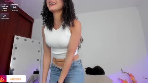 Snapshot of lia_tinez chatting on 02-23-25, 09:37 Lia online show from 02-23-25, 09:37