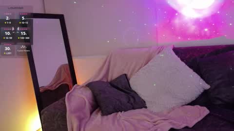 Lia online show from 10-19-25, 12:11