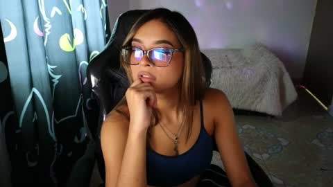Snapshot of lia_varel chatting on 07-08-26, 09:30 lia_varel online show from 07-08-26, 09:30