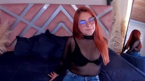 Snapshot of lia_velvet__ chatting on 03-02-26, 01:40 Lia online show from 03-02-26, 01:40