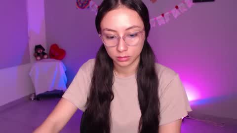 Snapshot of liaa_cute_ chatting on 04-03-26, 02:31 lia online show from 04-03-26, 02:31
