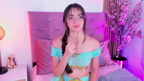 Snapshot of liaa_queen chatting on 05-15-26, 06:48 liaa_queen online show from 05-15-26, 06:48