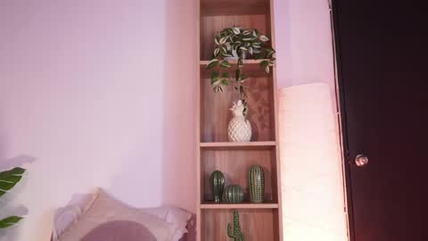 Lia  online show from 05-06-26, 12:21