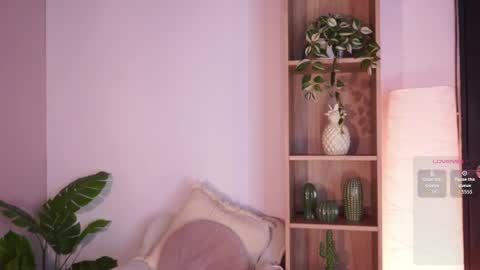 Lia  online show from 05-08-26, 12:21