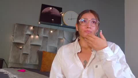 Snapshot of liaamoretti__ chatting on 05-16-26, 10:36 L I A online show from 05-16-26, 10:36