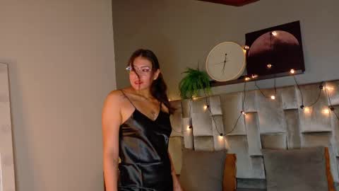 Snapshot of liaamoretti__ chatting on 05-25-26, 01:44 L I A online show from 05-25-26, 01:44