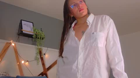 Snapshot of liaamoretti__ chatting on 06-01-26, 01:29 L I A online show from 06-01-26, 01:29
