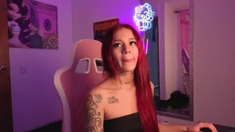 Lia Butera online show from 10-14-25, 03:24