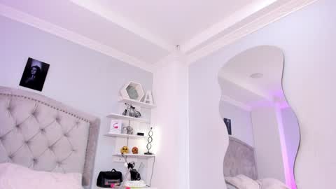 Lia online show from 12-02-24, 11:07