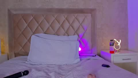 Lia online show from 02-09-25, 08:54