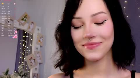 Snapshot of liaglamour chatting on 01-21-25, 10:30 Lia online show from 01-21-25, 10:30